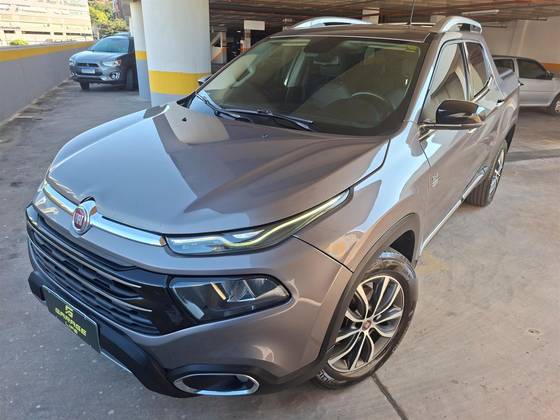 FIAT TORO 2.0 16V TURBO DIESEL VOLCANO 4WD AT9 FIAT TORO 2.0 16V TURBO DIESEL VOLCANO 4WD AT9